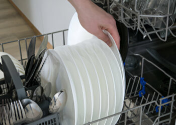 Bosch 300 Series Full Console Dishwasher