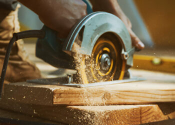 DEWALT 20V MAX Circular Saw