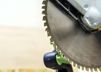 How to Change Blade on Dewalt 20v Max Circular Saw