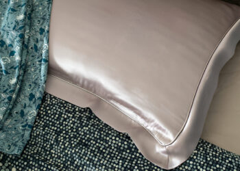 Do Silk Pillowcases Help Hair? Here’s the Truth